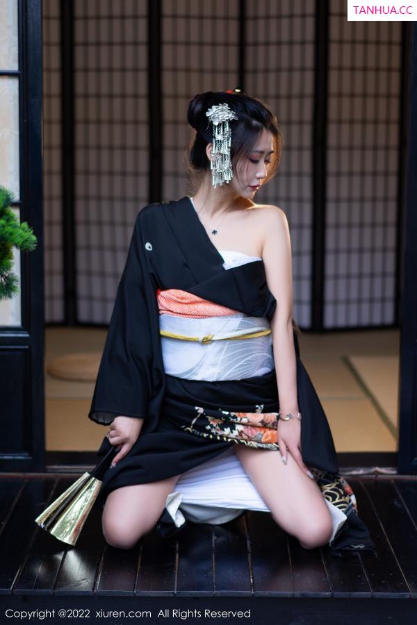 laura阿姣  [XiuRen]高清写真图 2022.11.30 No.5932 laura阿姣 和服美腿第31张图片